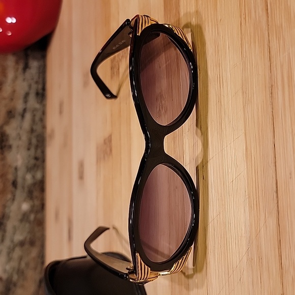 Gianni Versace sunglasses mod 423 col 852 black frame Versace vintage sunglasses - Picture 3 of 7